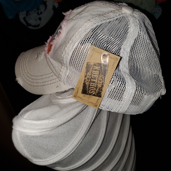 K Bethos vintage distressed stylish cap " Beach please". - Picture 2 of 5